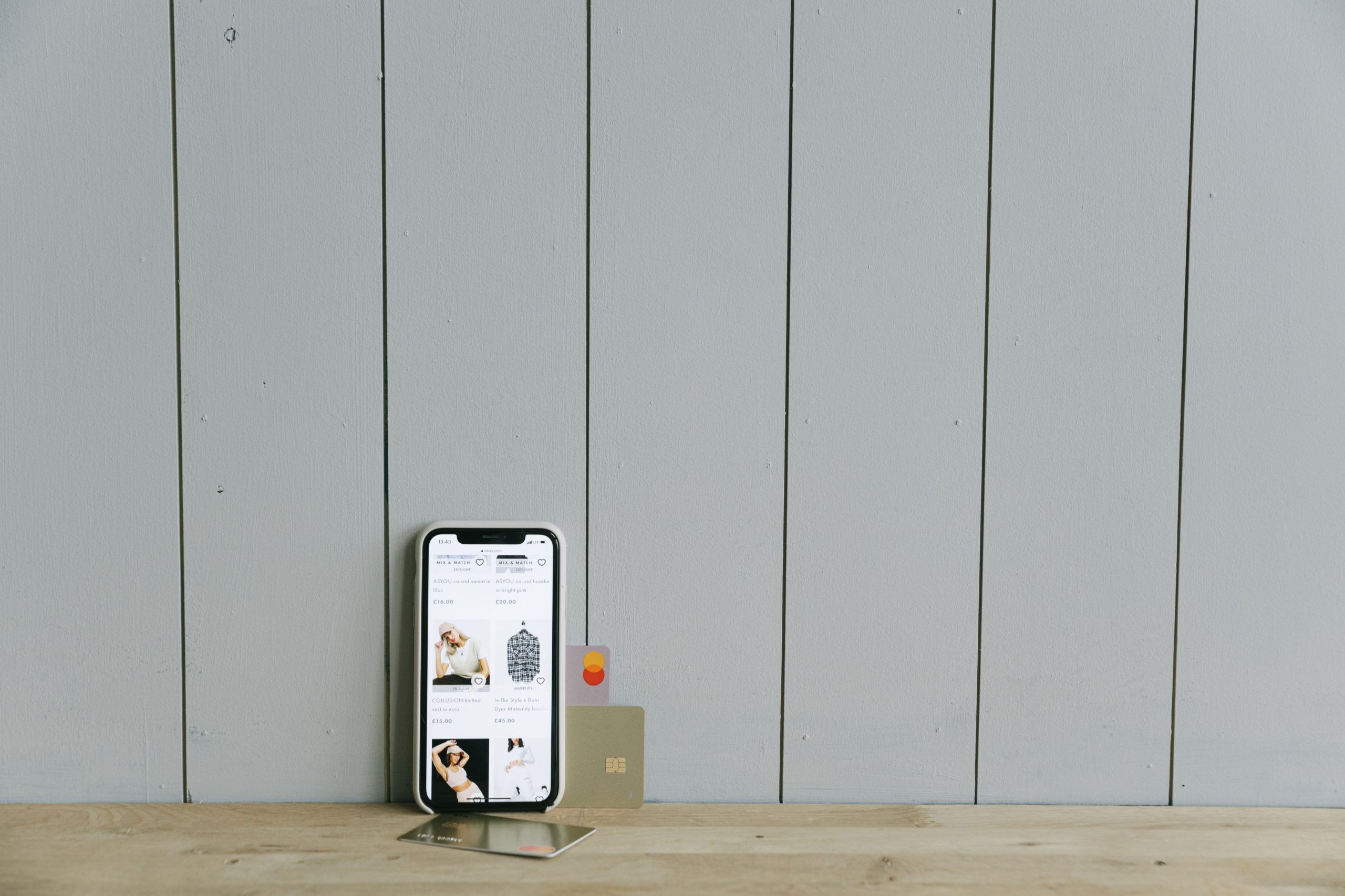 Achat en ligne carte bancaire sur smartphone